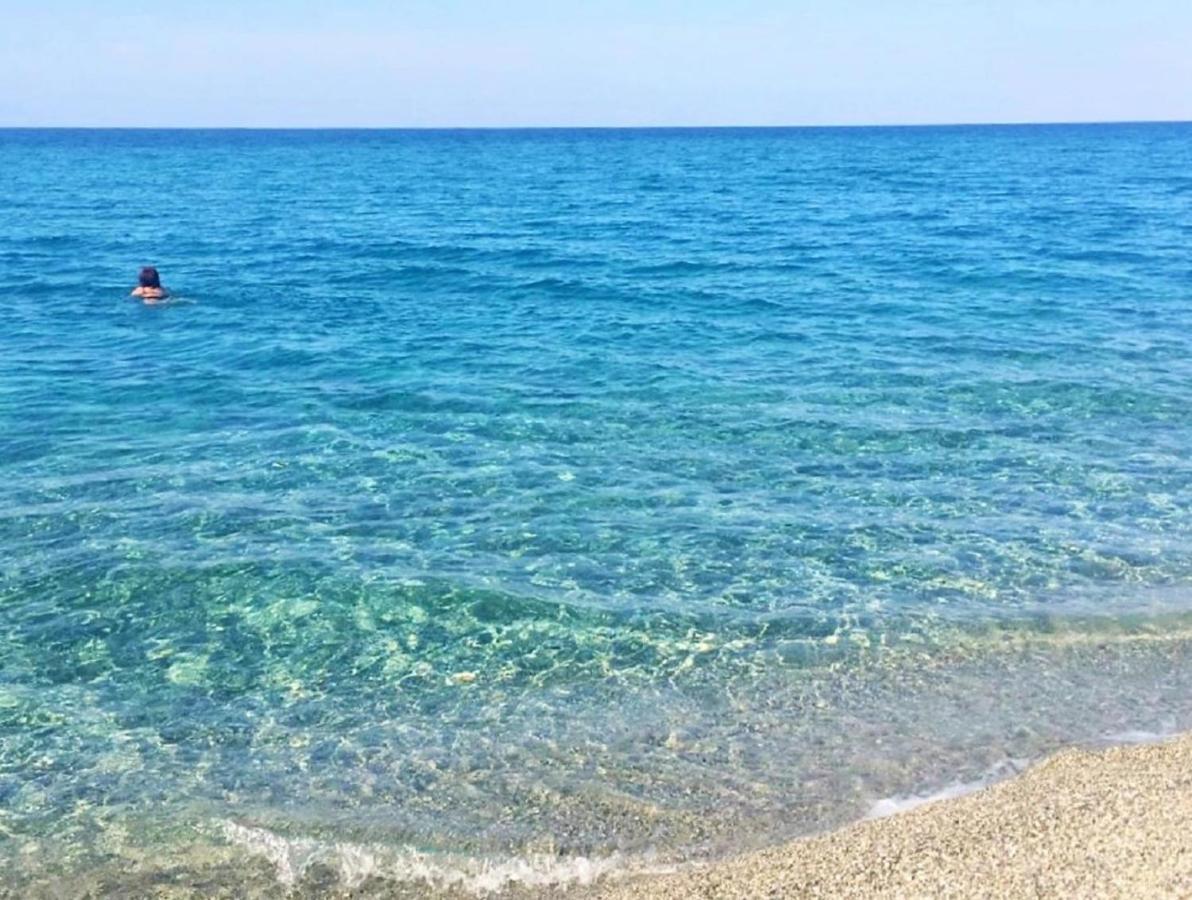 Pizzo Beach Club Apartment Bagian luar foto