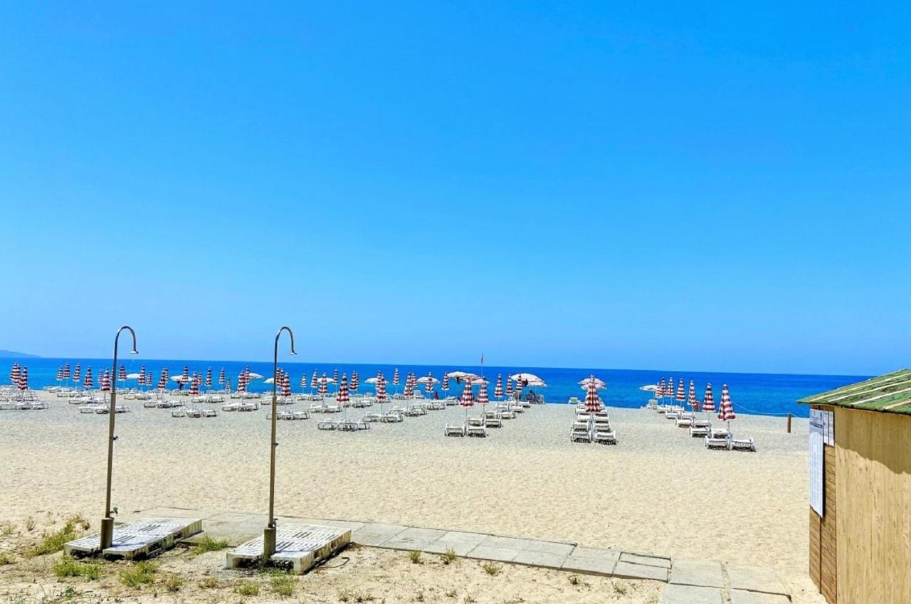 Pizzo Beach Club Apartment Bagian luar foto