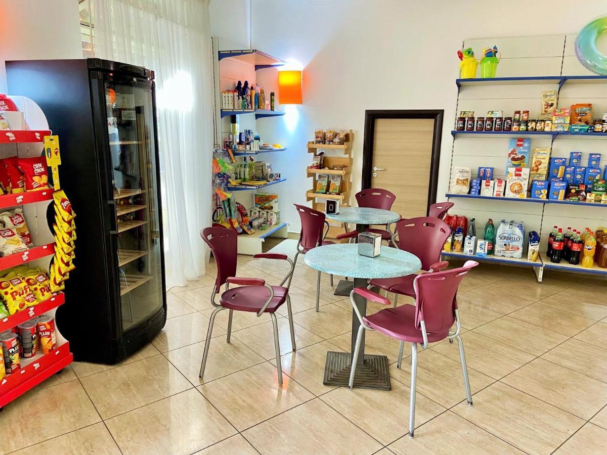 Pizzo Beach Club Apartment Bagian luar foto