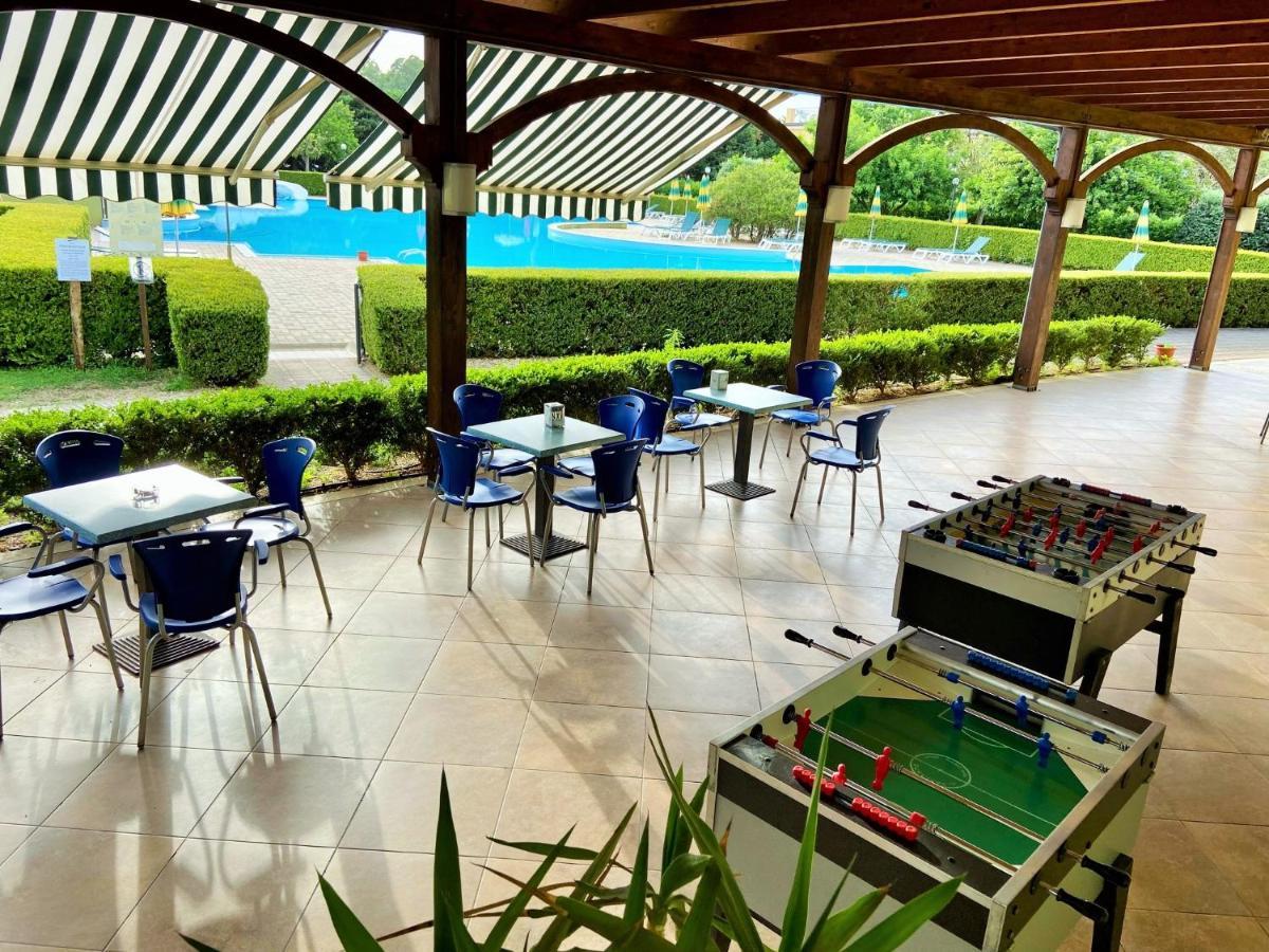 Pizzo Beach Club Apartment Bagian luar foto