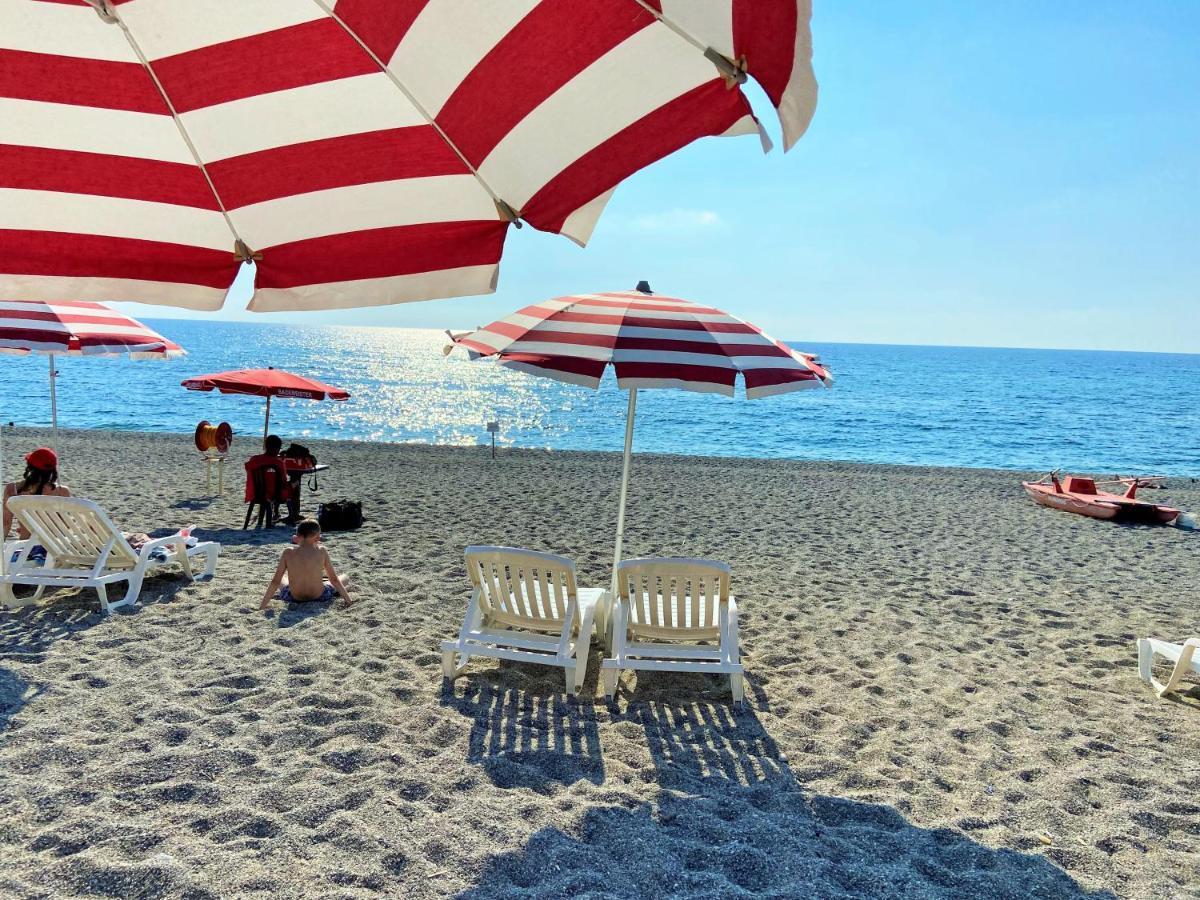 Pizzo Beach Club Apartment Bagian luar foto