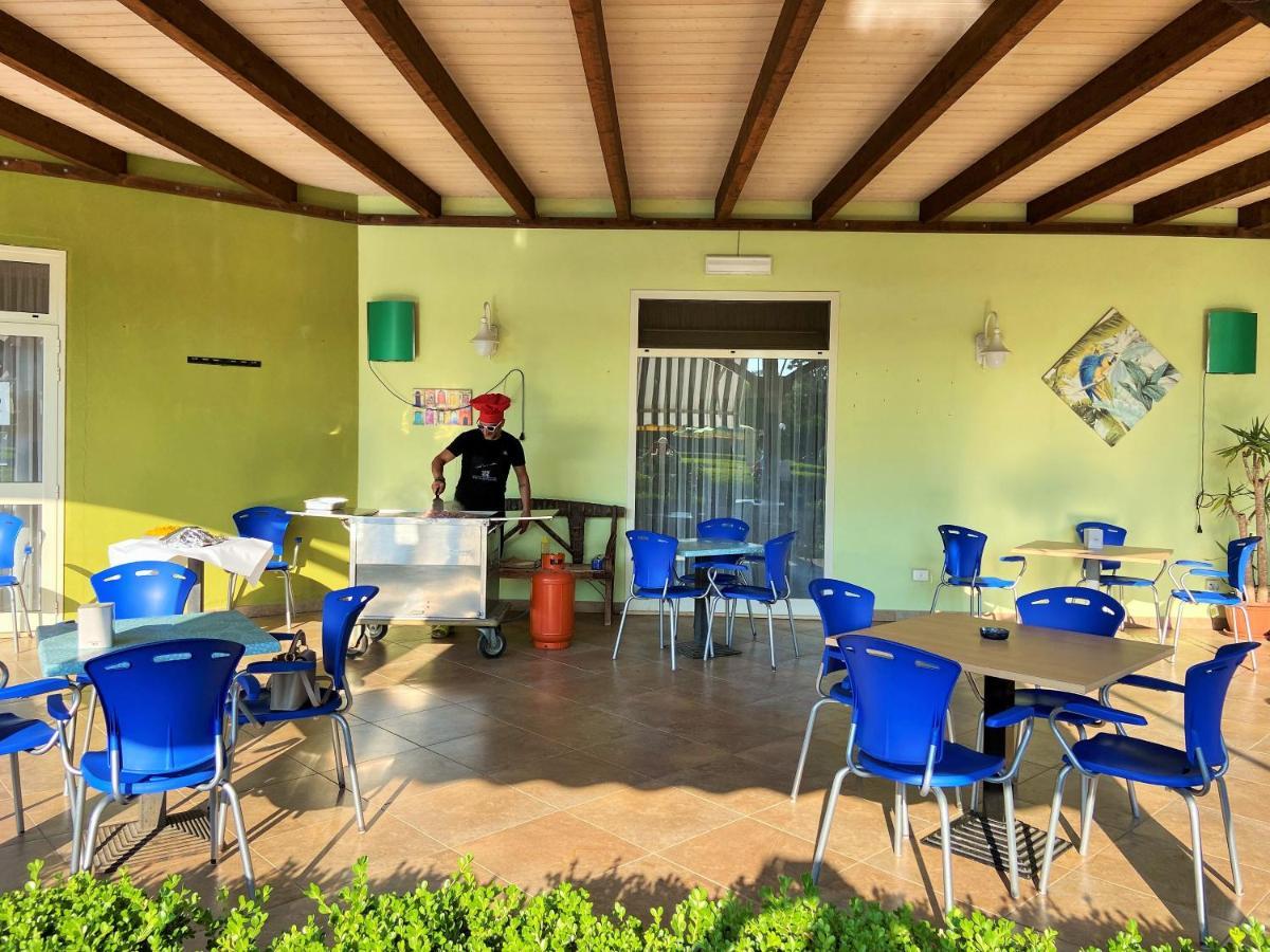 Pizzo Beach Club Apartment Bagian luar foto