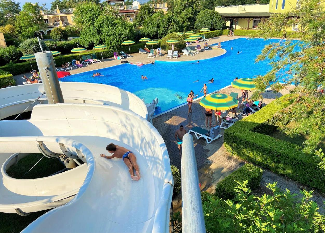 Pizzo Beach Club Apartment Bagian luar foto